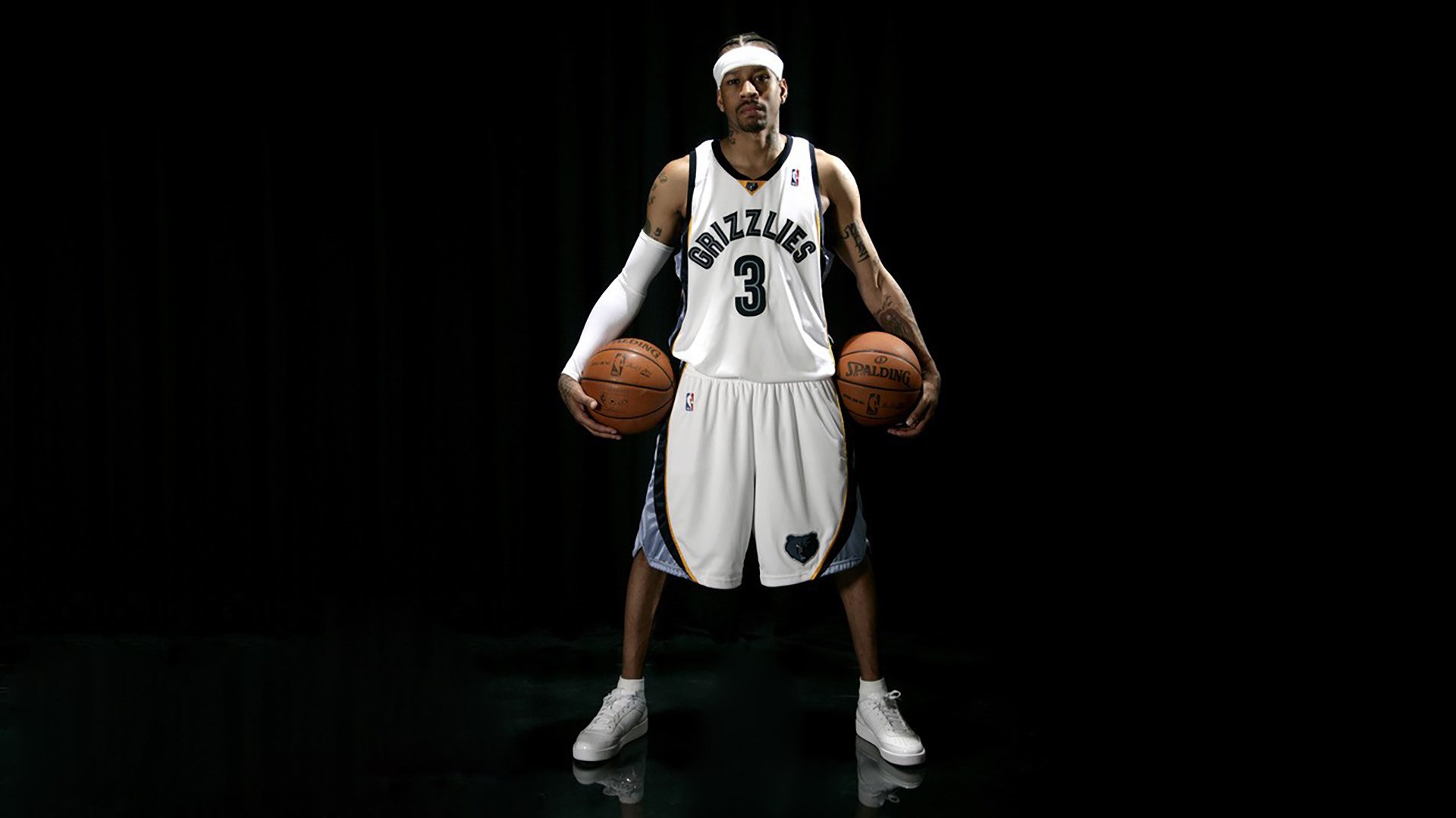 精彩比赛被球迷用掌声和欢呼声加以回应,比赛气氛热烈,现场掌声不断